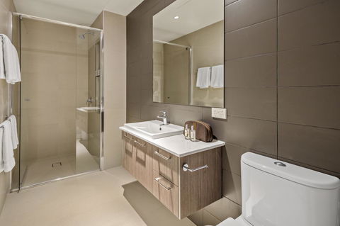 Quest Mounts Bay Road - Travel Search 12