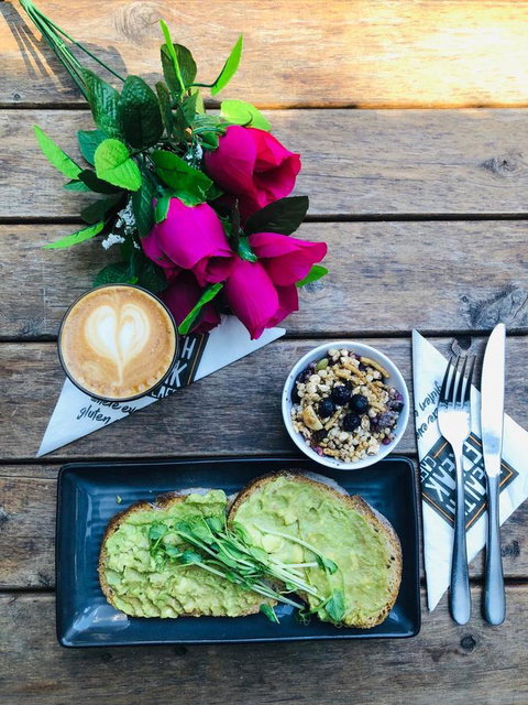 Quest Mounts Bay Road - Travel Search 17