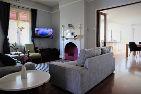 Fremantle Heritage Home For You To Enjoy! - Travel Agents 17