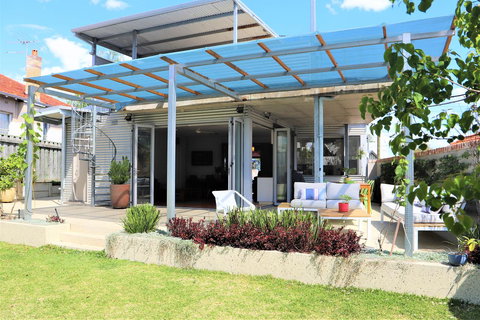 Fremantle Heritage Home For You To Enjoy! - Travel Agents 9