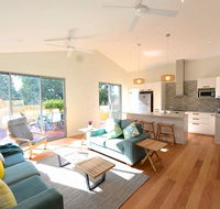 Sunny Blinco Street House - Tourism Guide