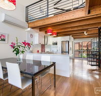 Spacious Central Townhouse - Tourism Guide