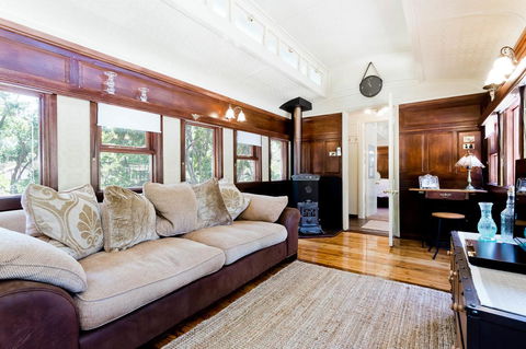 Quiet Escapes Cottages - Travel Agents 18