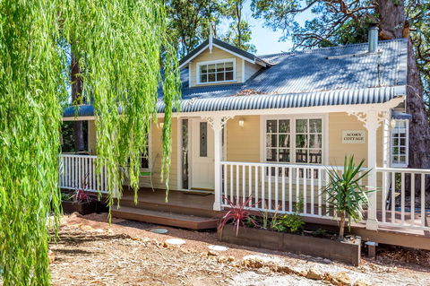 Quiet Escapes Cottages - Travel Agents 12