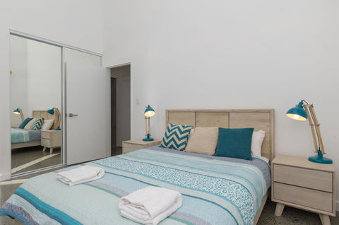 Sunset Place Apartments - Travel Agents 35