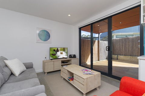 Sunset Place Apartments - Travel Agents 7