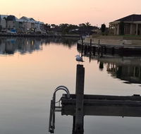 Waterside Canal Dreams - Tourism Guide