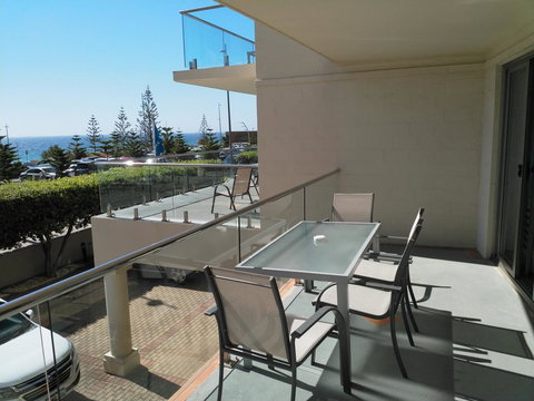 Salty Kiss - Travel Agents 15