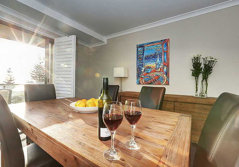 Salty Kiss - Travel Agents 6