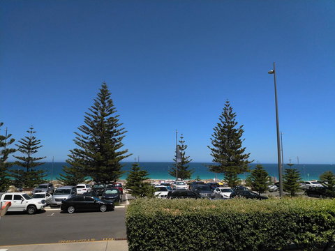 Salty Kiss - Travel Agents 0