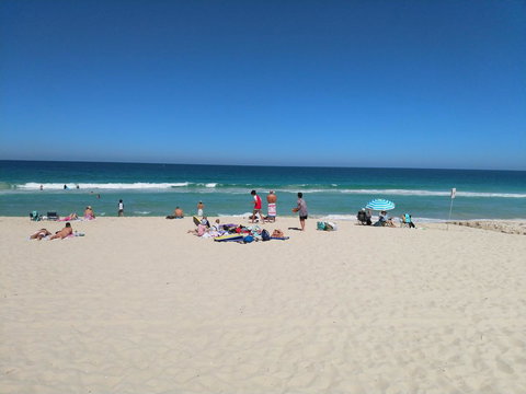 Salty Kiss - Travel Agents 18