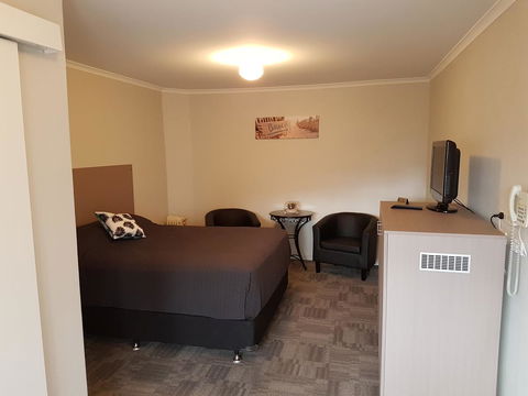 Mandurah Foreshore Motel - Travel Search 8