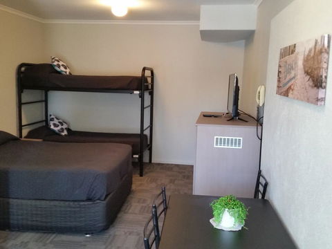 Mandurah Foreshore Motel - Travel Search 12