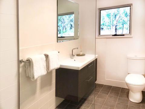 For The Birds Yallingup - Travel Agents 10