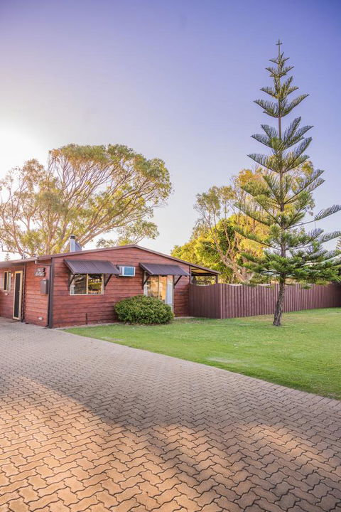 The Bothy Lancelin Family Retreat - Travel Search 11