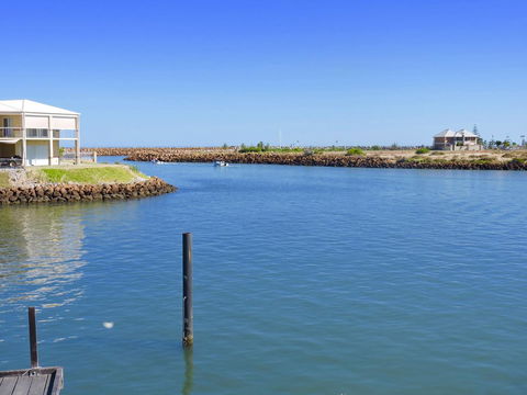 Oceans Edge - Busselton - Cruises Travel 13