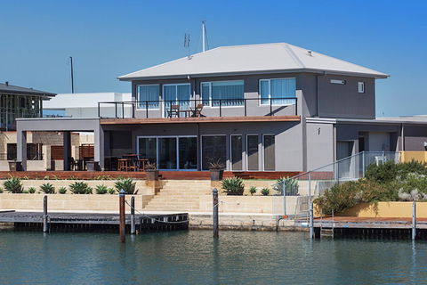 Oceans Edge - Busselton - Cruises Travel 0