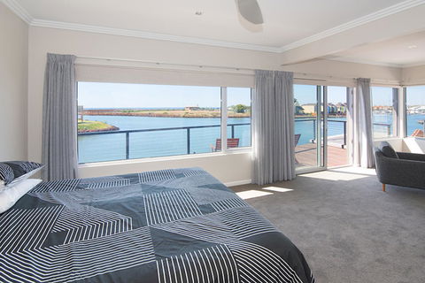 Oceans Edge - Busselton - Cruises Travel 5