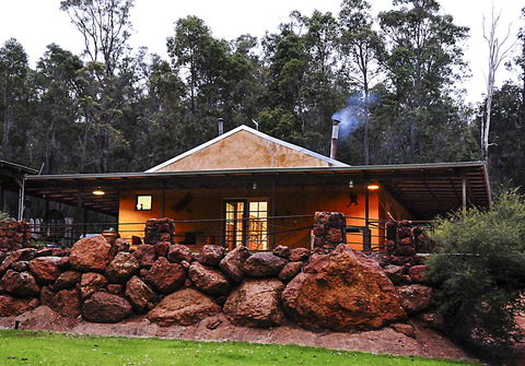 Nannup Bush Retreat - Travel Agents 14