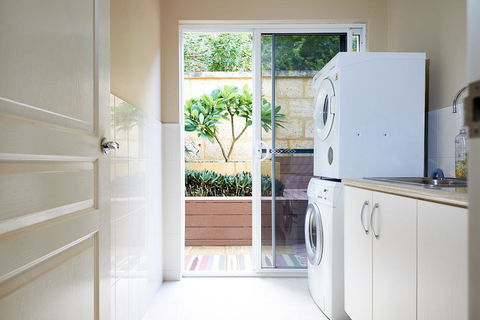 Sorrento Beach Manor - Tourism Guide 18