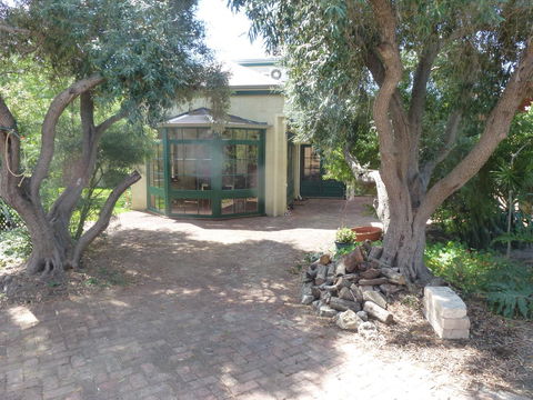 The Russell House - Travel Search 22