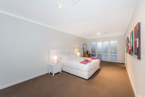 Perth Luxury Accommodation - Tourism Guide 17