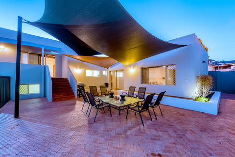 Perth Luxury Accommodation - Tourism Guide 5