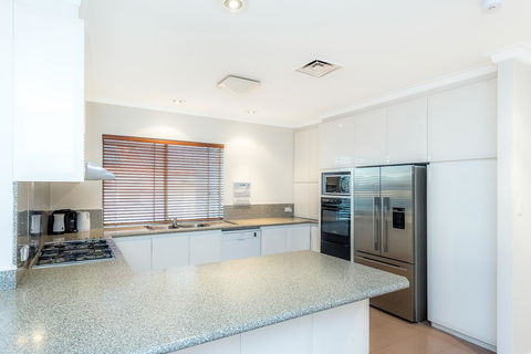 Perth Luxury Accommodation - Tourism Guide 10