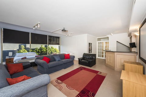 Perth Luxury Accommodation - Tourism Guide 29