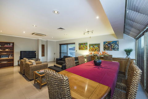 Perth Luxury Accommodation - Tourism Guide 30