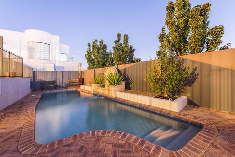 Perth Luxury Accommodation - Tourism Guide 22