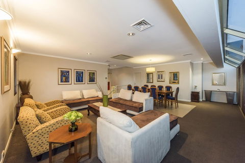 Perth Luxury Accommodation - Tourism Guide 23