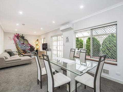 Luxury Federation Style Home - Sleeps 10 - Travel Search 0