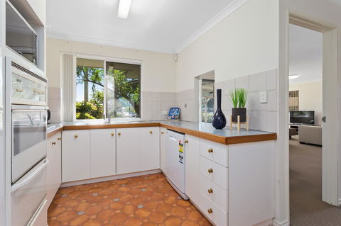 Como South Perth Villa - Travel Search 3