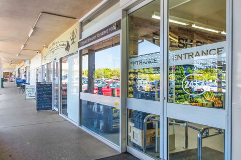 Como South Perth Villa - Travel Search 17