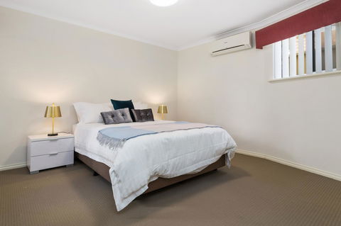 Como South Perth Villa - Travel Search 28