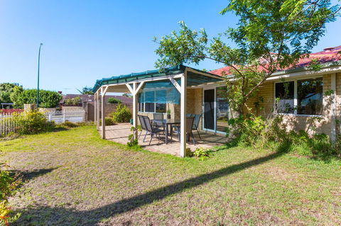 Como South Perth Villa - Travel Search 22