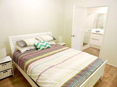Contemporary Cove - Quindalup - Cruises Travel 8