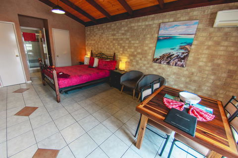 Esperance Foreshore Apartments - Tourism Guide 4