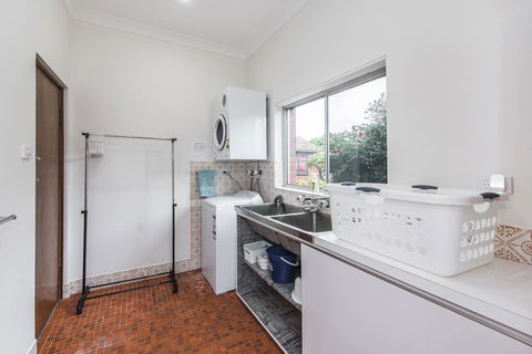 Big House Heated Pool 11 Beds Como / South Perth / Applecross - Travel Search 30
