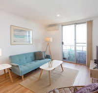 Ocean Breeze Apartment - Tourism Guide