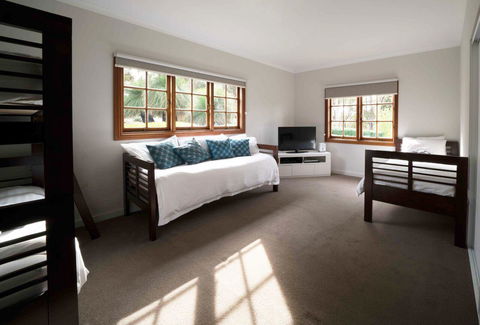 The Farmhouse - Travel Search 10
