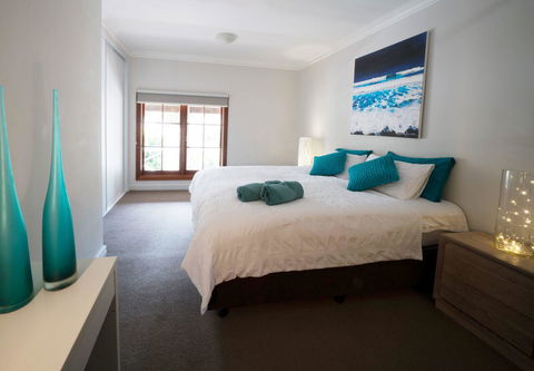 The Farmhouse - Travel Search 5