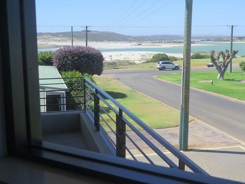 Kalbarri Riverfront Unit - Tourism Guide 4