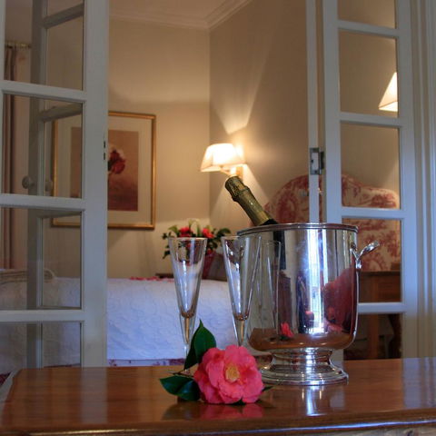 Two Sisters Chalets - Travel Agents 26