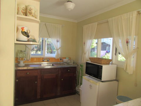 Di's Cabin In Dwellingup - Travel Search 18