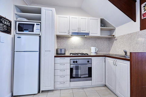 Fremantle Townhouse Unit 4 - Travel Search 8