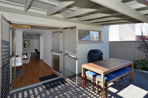 Albany Central Apartments - Travel Agents 5