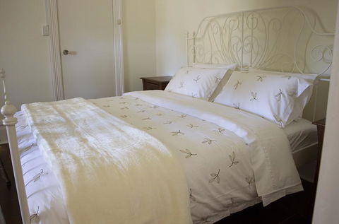 Bickley Valley Cottage - Travel Search 12