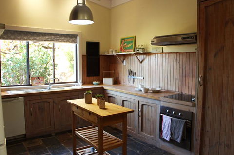 Bickley Valley Cottage - Travel Search 5